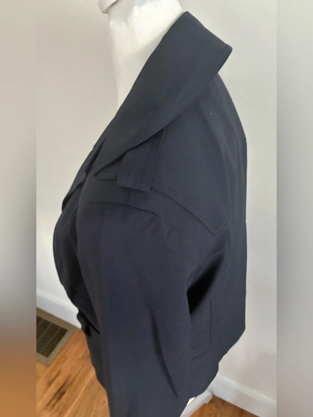 Bill Blass New York Classic Black Single-Breasted blazer. Women size 2 - Picture 4 of 7